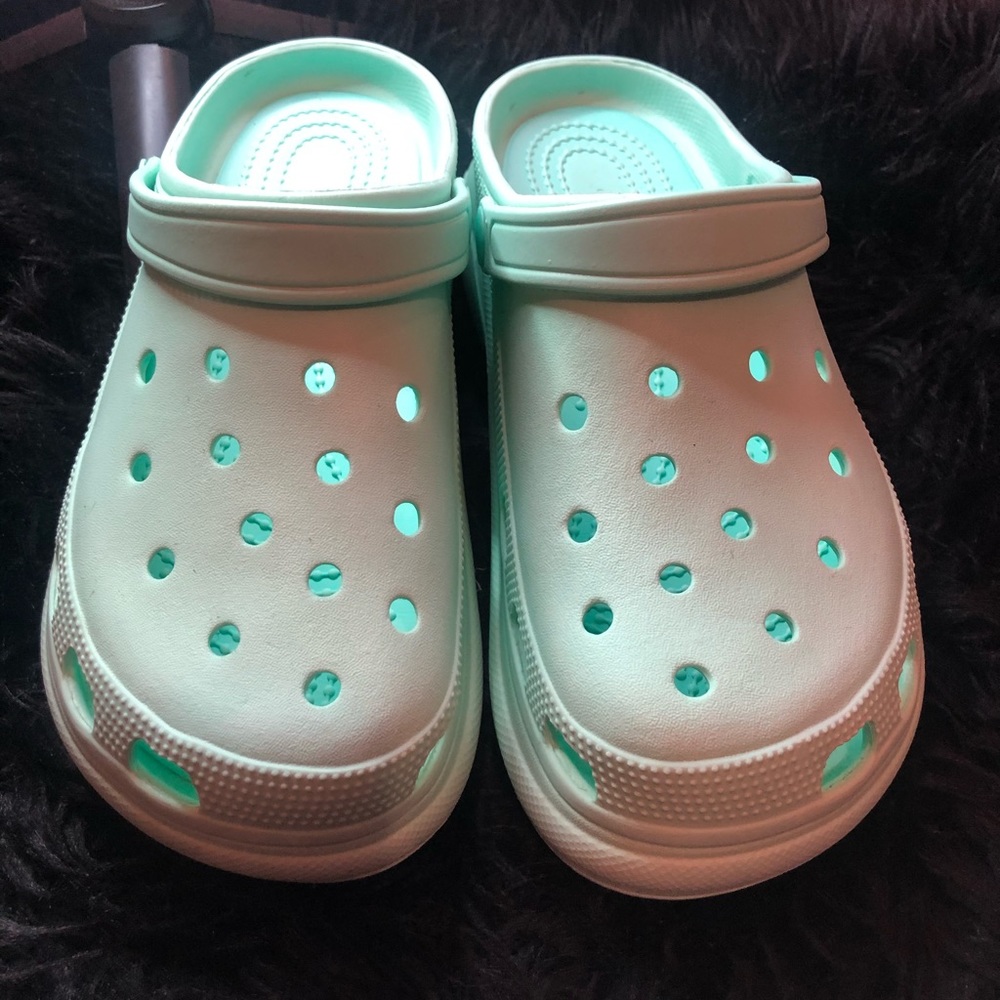 Crocs - Picture 2 of 4
